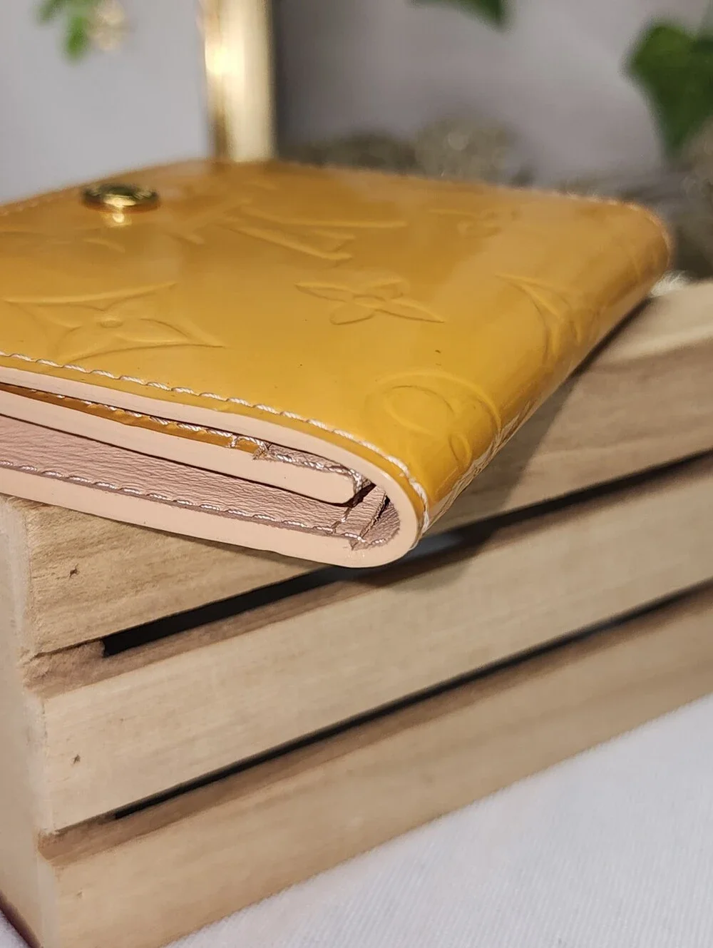 Authentic Louis Vuitton Vernis Card Wallet In Gold - LIKE NEW